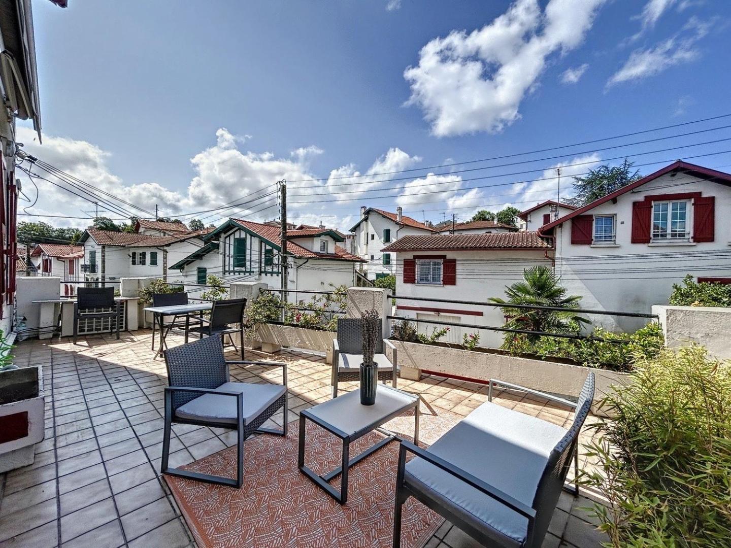 Appartement De Charme Erdizka Classe 3 Etoiles بايون المظهر الخارجي الصورة